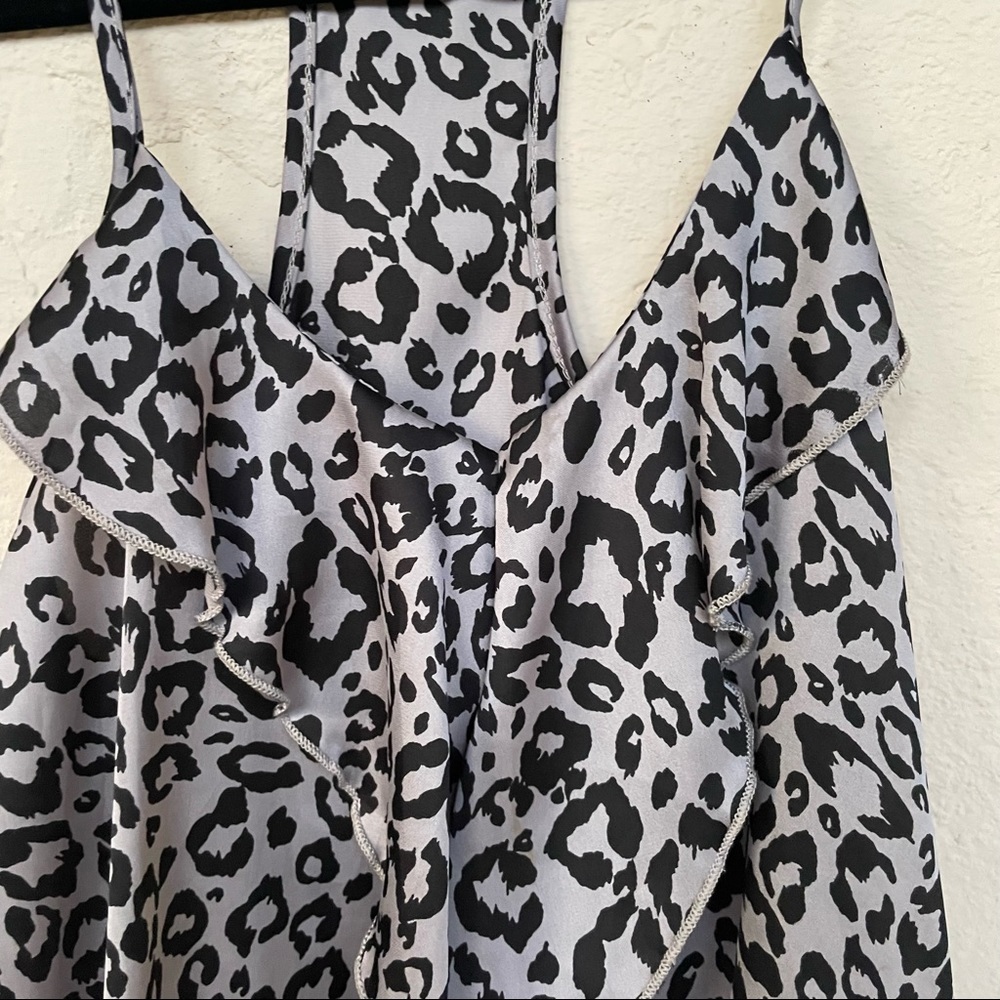 Teenbell Razorback Leopard Print Top Size Small - Picture 2 of 3